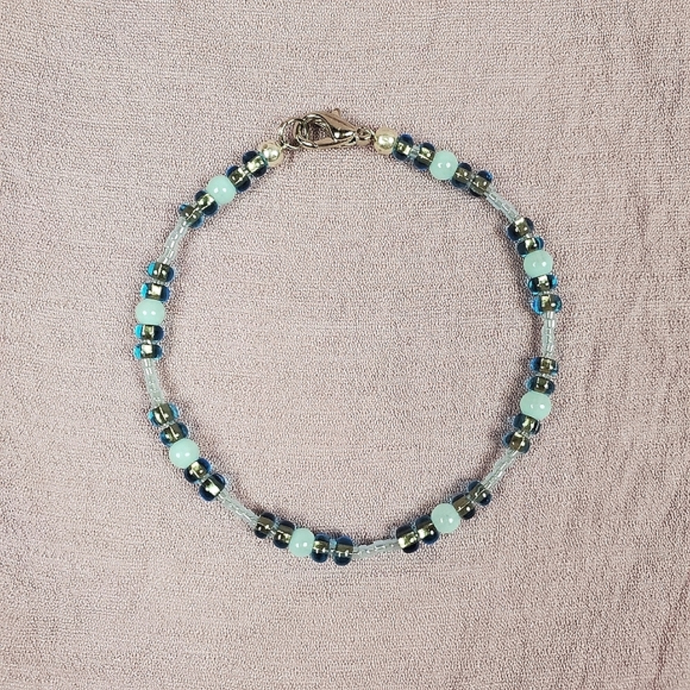 🦋 Aqua and Blue Seed Beaded Bracelet 🦋1/$14~2/$24~3/$30🦋 - Picture 3 of 3